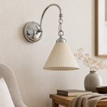 Cargar imagen en el visor de la Galería, Cazelle French Style Floral Wall Lamp – Artistic Retro Sconce for Background Lighting