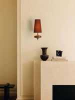 Cargar imagen en el visor de la Galería, Aplique de pared Rowan Retro con pantalla de tela: iluminación clásica de tela para el dormitorio