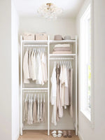 Cargar imagen en el visor de la Galería, Lámpara de techo empotrada de vidrio acanalado elegante Bravira – Luminaria moderna de perfil bajo para dormitorio