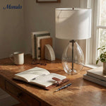 Charger l'image dans la visionneuse de galerie, Lampe de table incurvée Sustaina en verre recyclé avec abat-jour en tissu – Éclairage d'accent moderne et durable pour salons