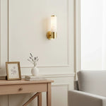 Charger l'image dans la visionneuse de galerie, Lampe Murale Moderne Nexorae en Albâtre Sculpturale Design Vertical pour Salon Chambre Couloir