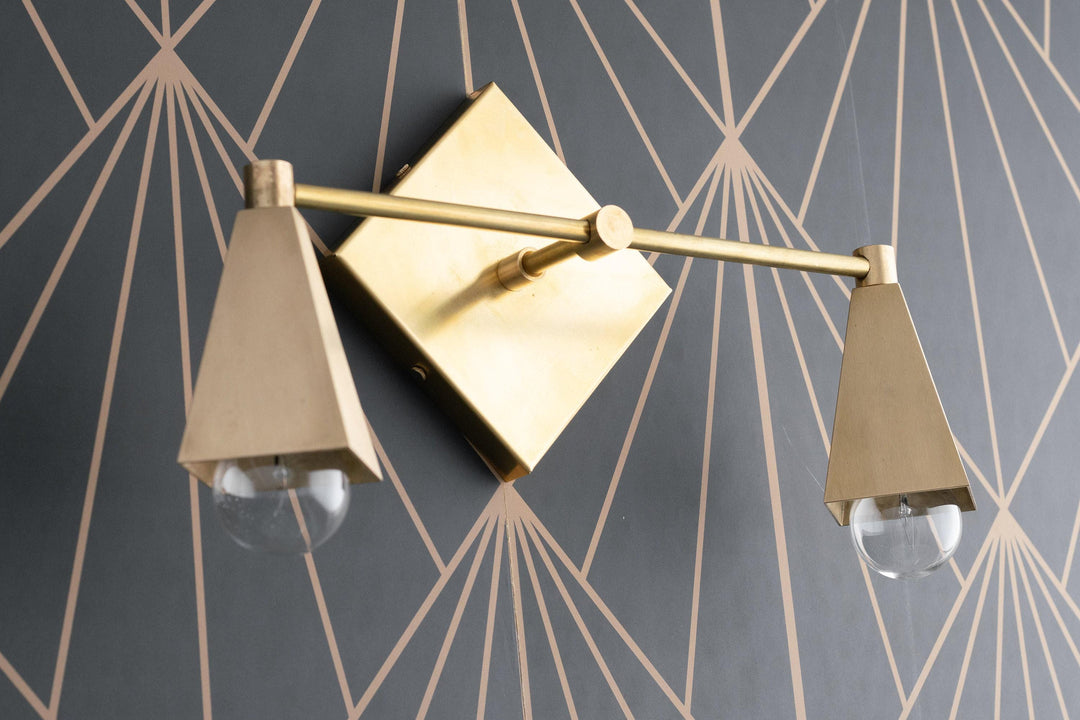 Lámpara de tocador geométrica Ornato Luxe - Iluminación de baño Art Déco de latón macizo