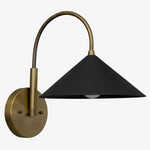 Cargar imagen en el visor de la Galería, Aplique de pared vintage de metal Curva: elegante pantalla cónica para dormitorios