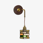 Bild in Gallery-Viewer laden, Colorful stained glass wall sconce with brass-tone arm