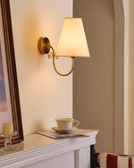 Cargar imagen en el visor de la Galería, Lámpara de pared Gentle Bend