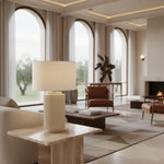 Bild in Gallery-Viewer laden, Ceruna Minimalistische Keramik-Tischlampe - Keramikfuß mit einem Lampenschirm aus Leinen