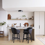 Cargar imagen en el visor de la Galería, Lámpara de techo difusor redondeado Crelina: elegante plafón minimalista para espacios residenciales.