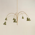 Cargar imagen en el visor de la Galería, Lámpara de araña de cristal floral Bellina – Elegante lámpara colgante de cristal con forma de flor para comedores y salas de estar