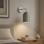 Bild in Gallery-Viewer laden, Vintage wall sconce installation scene