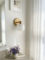 Cargar imagen en el visor de la Galería, Aplique de Pared de Vidrio Esmerilado Lirra Minimalista Moderna - Iluminación para Tocador de Baño