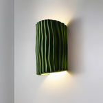 Bild in Gallery-Viewer laden, Clarity Curve Japandi Harz Wandleuchte