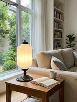 Charger l'image dans la visionneuse de galerie, Lampe de table Eloise en verre vintage