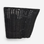 Cargar imagen en el visor de la Galería, Aplique de pared tejido Wickara: lámpara de pared con pantalla de cesta festoneada para dormitorio