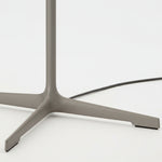 Charger l'image dans la visionneuse de galerie, Lampe de Table Décorative Moderne Delvara - Lampe de Bureau à Base Métallique avec Abat-jour en Parchemin pour Table de Chevet