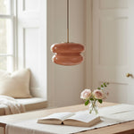 Cargar imagen en el visor de la Galería, Lámpara colgante Coloria Soft-Glow de cristal opalino: una lámpara colgante contemporánea para la sala de estar.