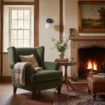 Cargar imagen en el visor de la Galería, Pantalla elegante de cristal opalino con luz ambiental suave para una iluminación con estilo en baños y pasillos.