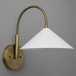 Cargar imagen en el visor de la Galería, Aplique de pared vintage de metal Curva: elegante pantalla cónica para dormitorios