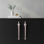 Bild in Gallery-Viewer laden, Verlitho Künstlerischer Minimalistischer Schrankgriff - Griff für Kleiderschranktüren