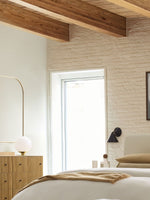 Cargar imagen en el visor de la Galería, Lámpara de mesa con globo de cristal Rivolence: elegante y moderna lámpara de noche de cristal