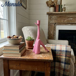 Cargar imagen en el visor de la Galería, Base de vela dorada escultórica Kickra - Decoración para comedor y sala