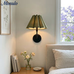 Cargar imagen en el visor de la Galería, Aplique de pared Capirise con pantalla plisada - Lámpara de dormitorio de tela festoneada