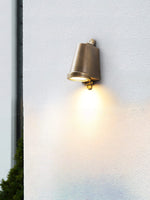 Cargar imagen en el visor de la Galería, Lámpara de Pared Industrial para Exterior – Aplique Impermeable con Forma de Campanilla
