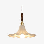 Bild in Gallery-Viewer laden, Cazelle French Vintage Flower Pendant Light – Retro Floral Hanging Lamp for Bedroom and Entryway