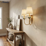 Cargar imagen en el visor de la Galería, Aplique de pared Rowan Classic con pantalla de tela – Lámpara de pared de cerámica para pasillo o dormitorio