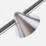 Cargar imagen en el visor de la Galería, Silver adjustable lamp head detail on the floor lamp