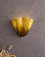 Bild in Gallery-Viewer laden, Bellina Elegante Florale Glas-Wandlampe – Moderne Messing-Wandlampe für Schlafzimmer & Flur
