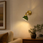 Cargar imagen en el visor de la Galería, Green glass bedside wall lamp in a reading corner
