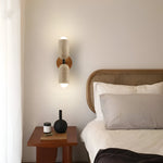 Charger l'image dans la visionneuse de galerie, Applique murale LED en travertin et bois Merrill