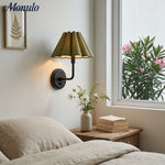 Cargar imagen en el visor de la Galería, Aplique de pared Capirise con pantalla plisada - Lámpara de dormitorio de tela festoneada