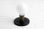 Cargar imagen en el visor de la Galería, Aplique de pared minimalista de vidrio Glorica: una luz moderna y versátil para cualquier habitación