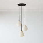 Cargar imagen en el visor de la Galería, Lámpara de araña Rivrona con pantalla esférica texturizada — Lámpara colgante contemporánea de 3 luces para interiores del hogar