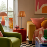 Charger l'image dans la visionneuse de galerie, Rattan table lamp in a colorful living room