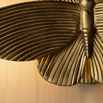 Bild in Gallery-Viewer laden, Mothriel Wandlampe in Mottenform – Vintage Metalllampe für Schlafzimmer