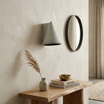 Cargar imagen en el visor de la Galería, Aplique de Pared Moderno Concrellia con Pantalla Cónica de Hormigón - Luz para Dormitorio y Pasillo
