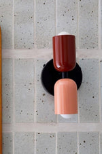 Bild in Gallery-Viewer laden, Doppelkopf-Makronenfarbe oben und unten Wandleuchte