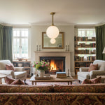 Charger l'image dans la visionneuse de galerie, Suspension linéaire élégante en verre Glorica – Luminaire de plafond Art déco moderne pour salles à manger et cuisines