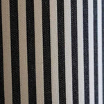 Charger l'image dans la visionneuse de galerie, Lampe de table Blendra à motif graphique en forme cylindrique – Éclairage d’intérieur contemporain en tissu