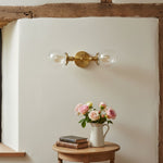 Cargar imagen en el visor de la Galería, Aplique de pared Lumio Globe de cristal transparente – Lámpara de pared moderna de estilo industrial para tocador y pasillo