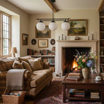 Charger l'image dans la visionneuse de galerie, Suspension linéaire élégante en verre Glorica – Luminaire de plafond Art déco moderne pour salles à manger et cuisines