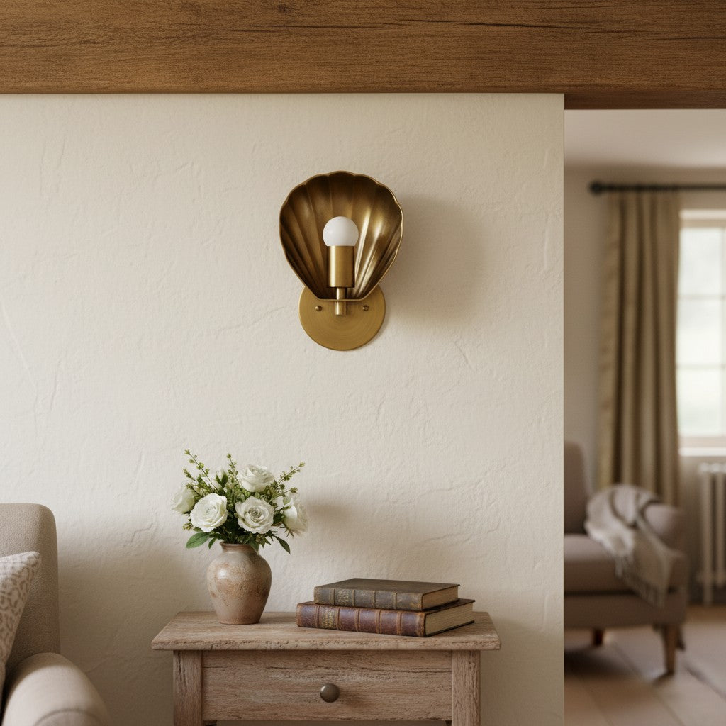 Applique murale Art déco Ornato Luxe avec abat-jour festonné – Luminaire mural en laiton avec coquillage