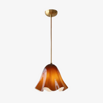 Cargar imagen en el visor de la Galería, Lámpara colgante Bellina – Forma fluida de vidrio en estilo minimalista para comedor