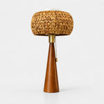 Bild in Gallery-Viewer laden, Full view of the woven natural fiber and wood pull-chain table lamp