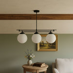 Charger l'image dans la visionneuse de galerie, Suspension linéaire élégante en verre Glorica – Luminaire de plafond Art déco moderne pour salles à manger et cuisines