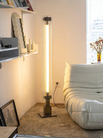 Bild in Gallery-Viewer laden, Industrieller Stil Minimalistische Glas Stehlampe M29