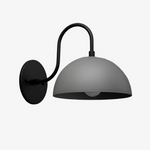 Cargar imagen en el visor de la Galería, Aplique de pared industrial de metal Curva - Brazo curvo de latón - Luminaria de cúpula martillada