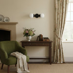 Bild in Gallery-Viewer laden, Lumio Globe Modern Geometric Wandlampe – Elegante Art Deco Schminkleuchte für Powder Room oder Flur